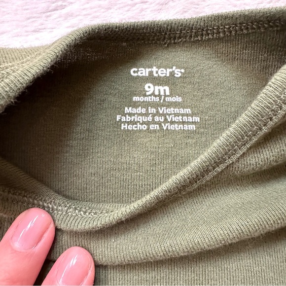 🌼 5 for $25 Carter’s Cotton Olive Green Long Sleeve Baby Onesie 9 Months - Picture 3 of 6